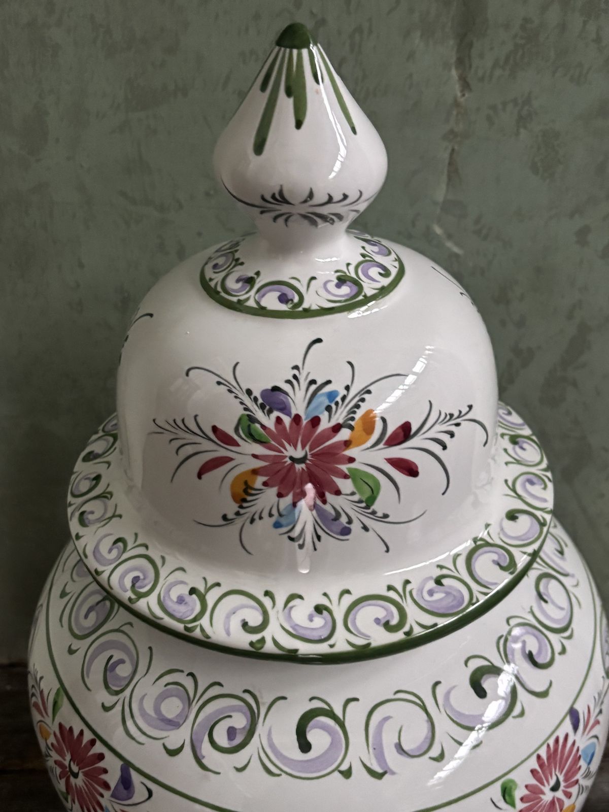 photo furniture Large Vintage Ceramic Hand Painted Ginger Jar And Cover
