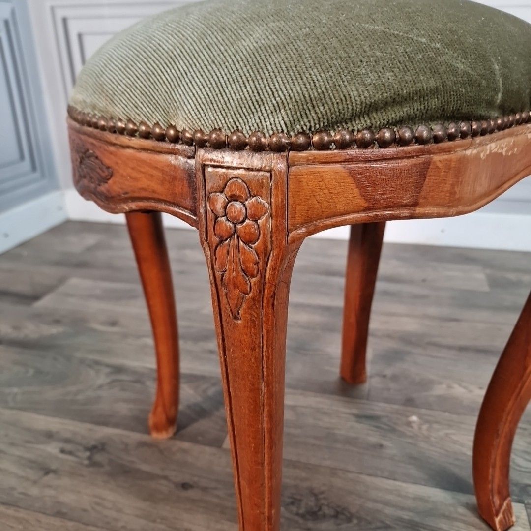 photo for sale Antique Style Bedroom Chair Button Back Louis Rococo Carved Wooden Seat Vintage