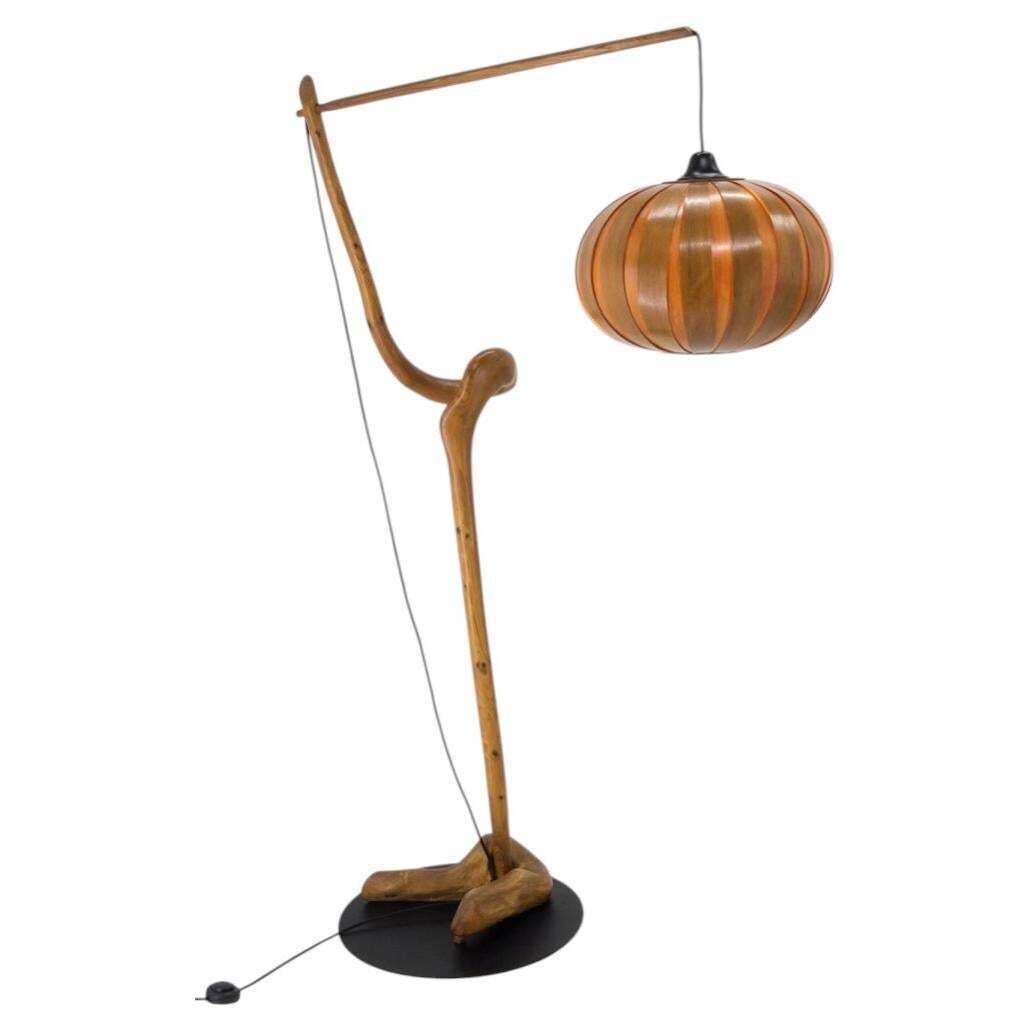 Mid-Century Modern sculpturele houten vloerlamp met fineer, ca. jaren 1960