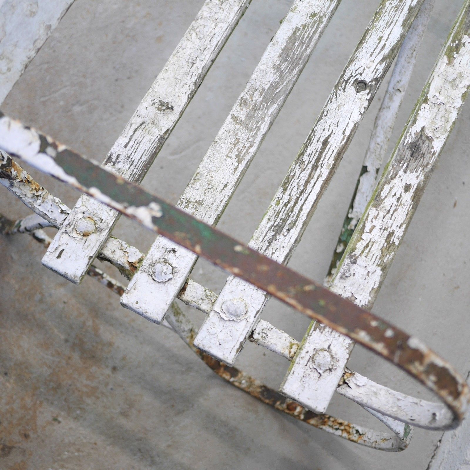 photo vintage Antique Victorian Wrought Strap Iron Weathered Garden Bench #103203