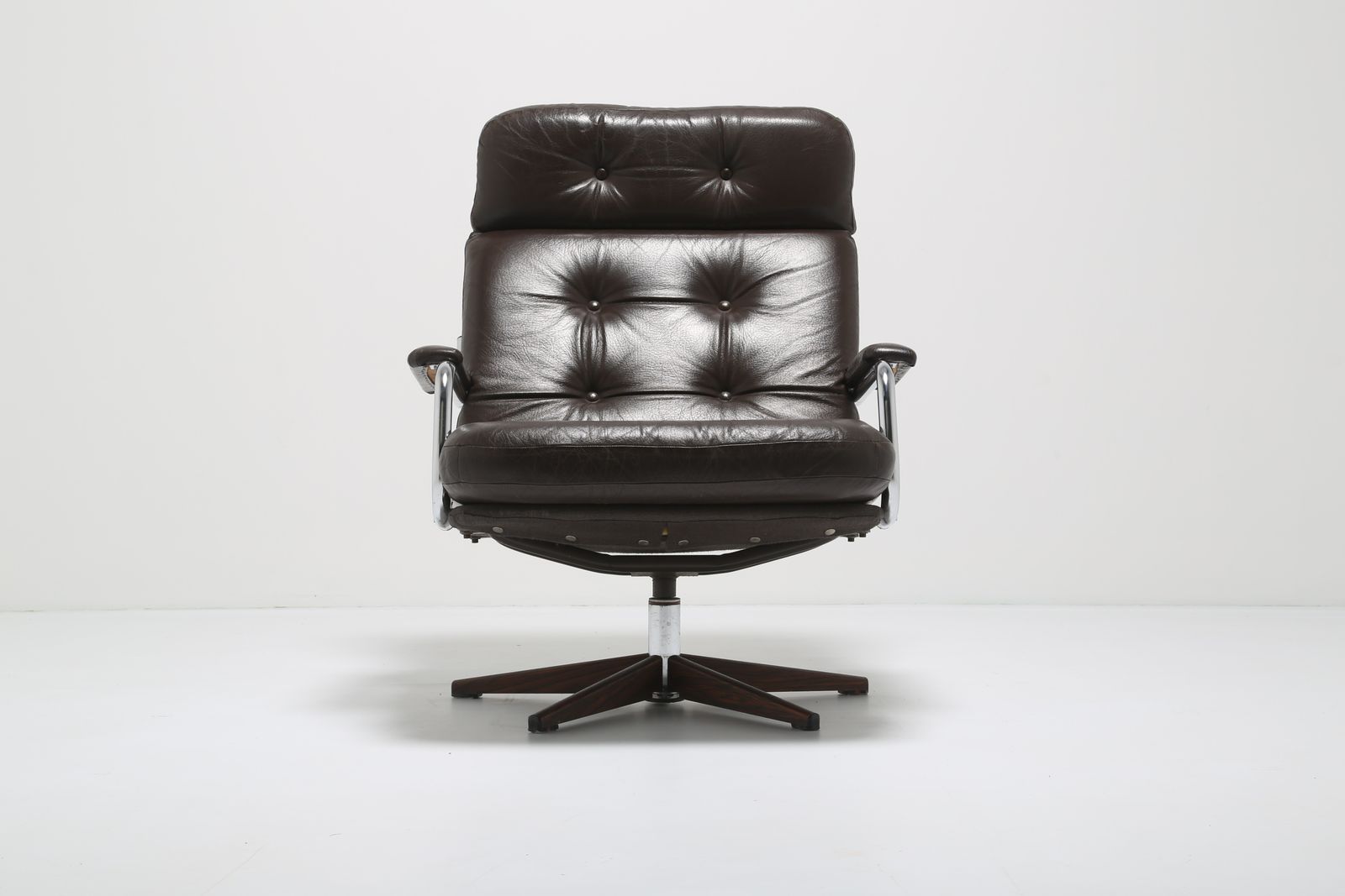 Vintage Brown Buttoned Leather And Chrome Swivel Lounge Chair, 1960s photo buy