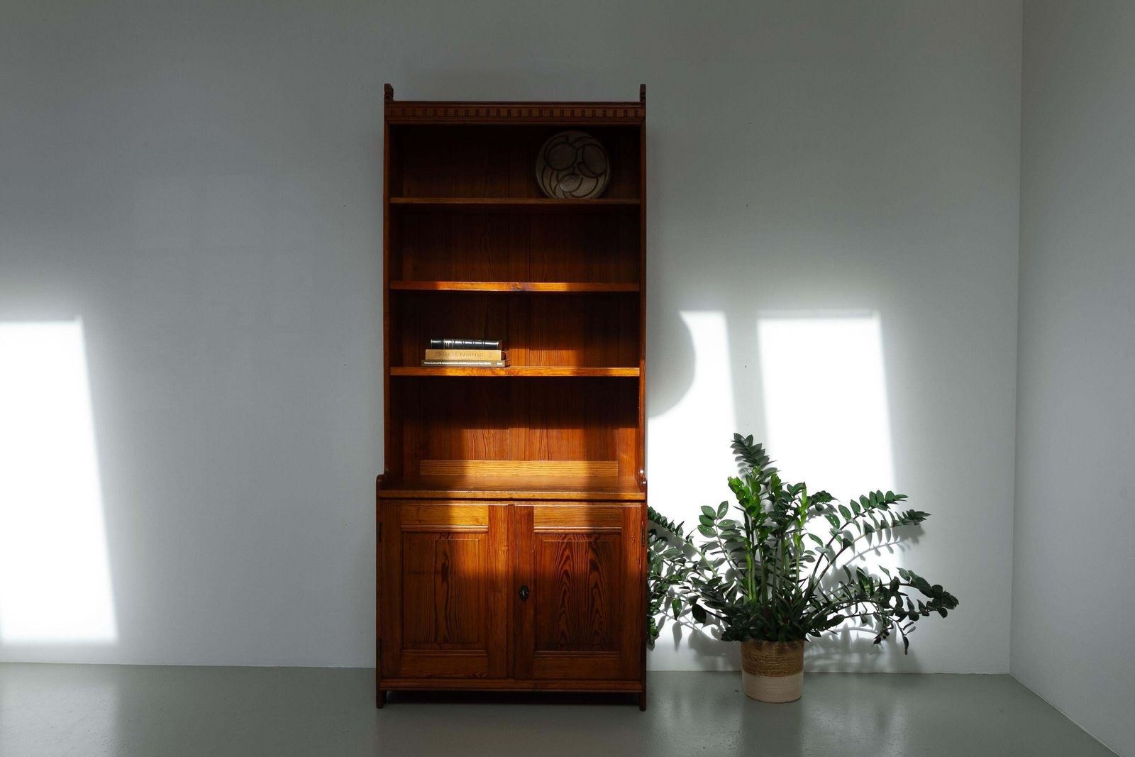 2074.0 Antique Oregon Pine Bookcase By Martin Nyrop For Rud Rasmussen, Denmark 1905. photo