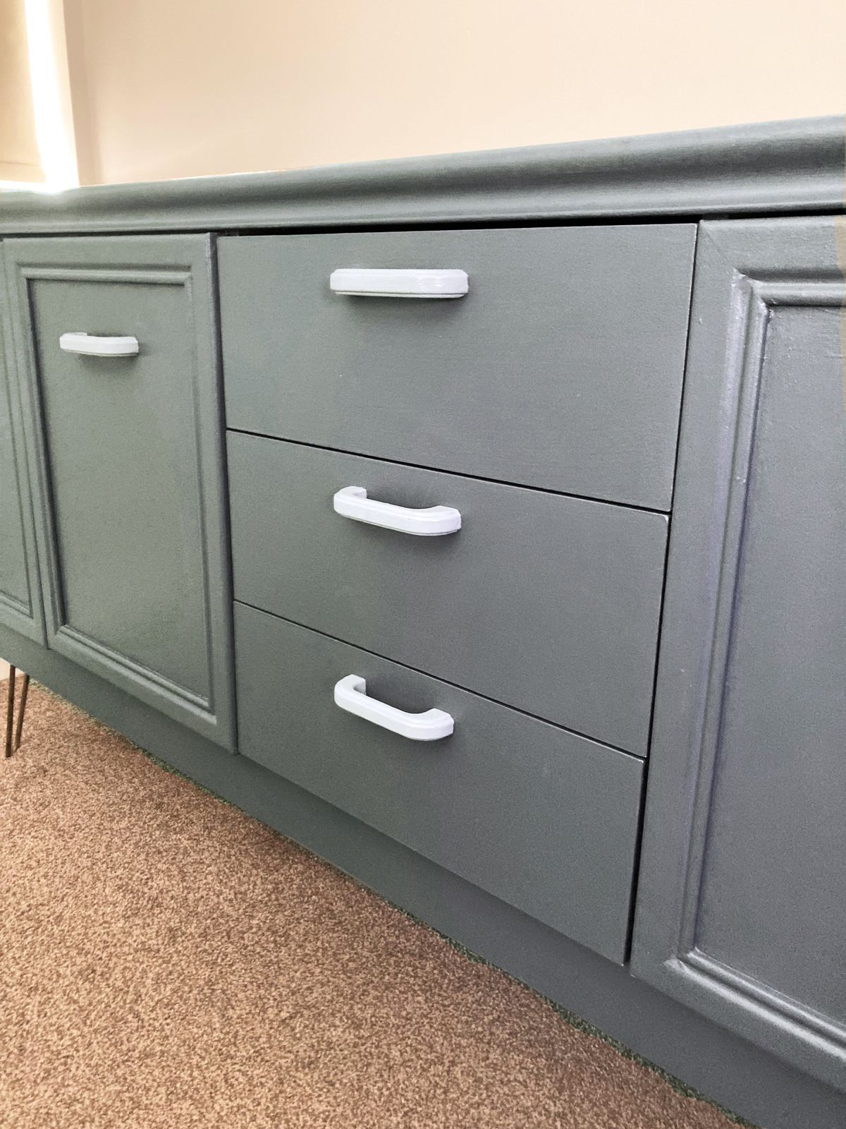Sideboard F&B Down Pipe Eggshell photo 180.0