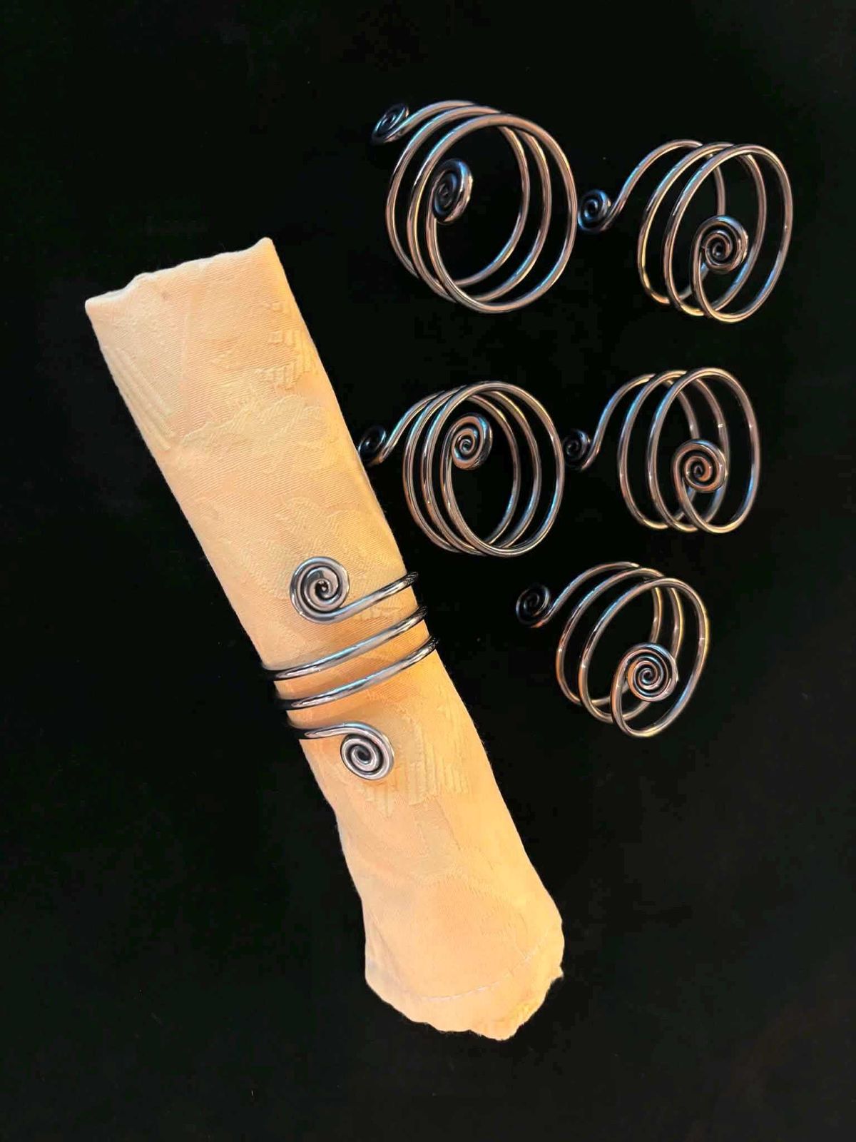 Set Of 6 Twisted Metal Napkin Rings, Forged French Table Decor, Spiral Metal Napkin Holders, Rustic Brutalist Modern Table Setting photo Home Decor