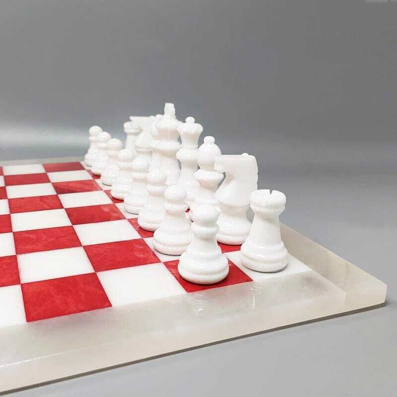 1970s Italian Volterra Alabaster Chess Set – Rare In Red & White. Made In Italy photo vinterior