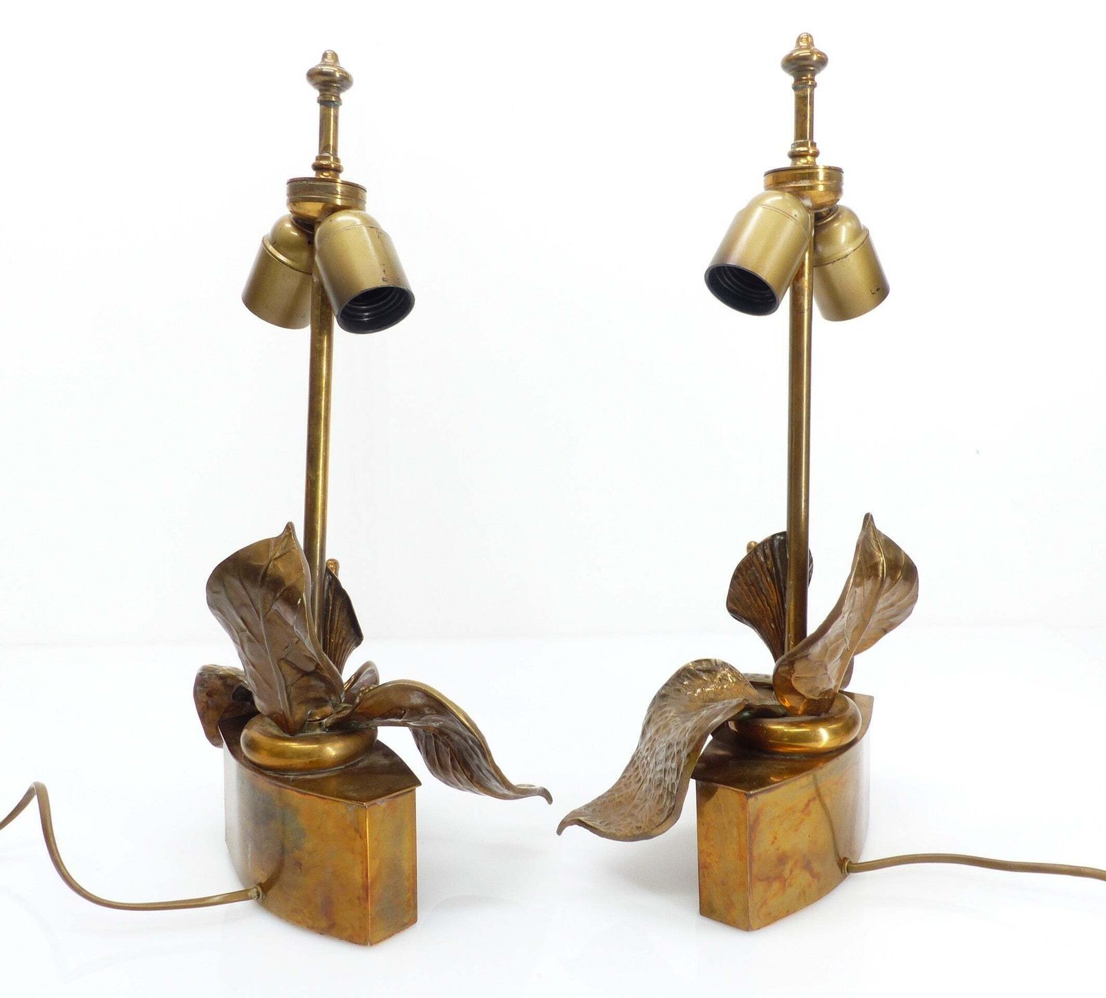 Pair Of Hammered Brass Floral Lamps, French Organic Brutalist Work, Circa 1970 photo 1200.0