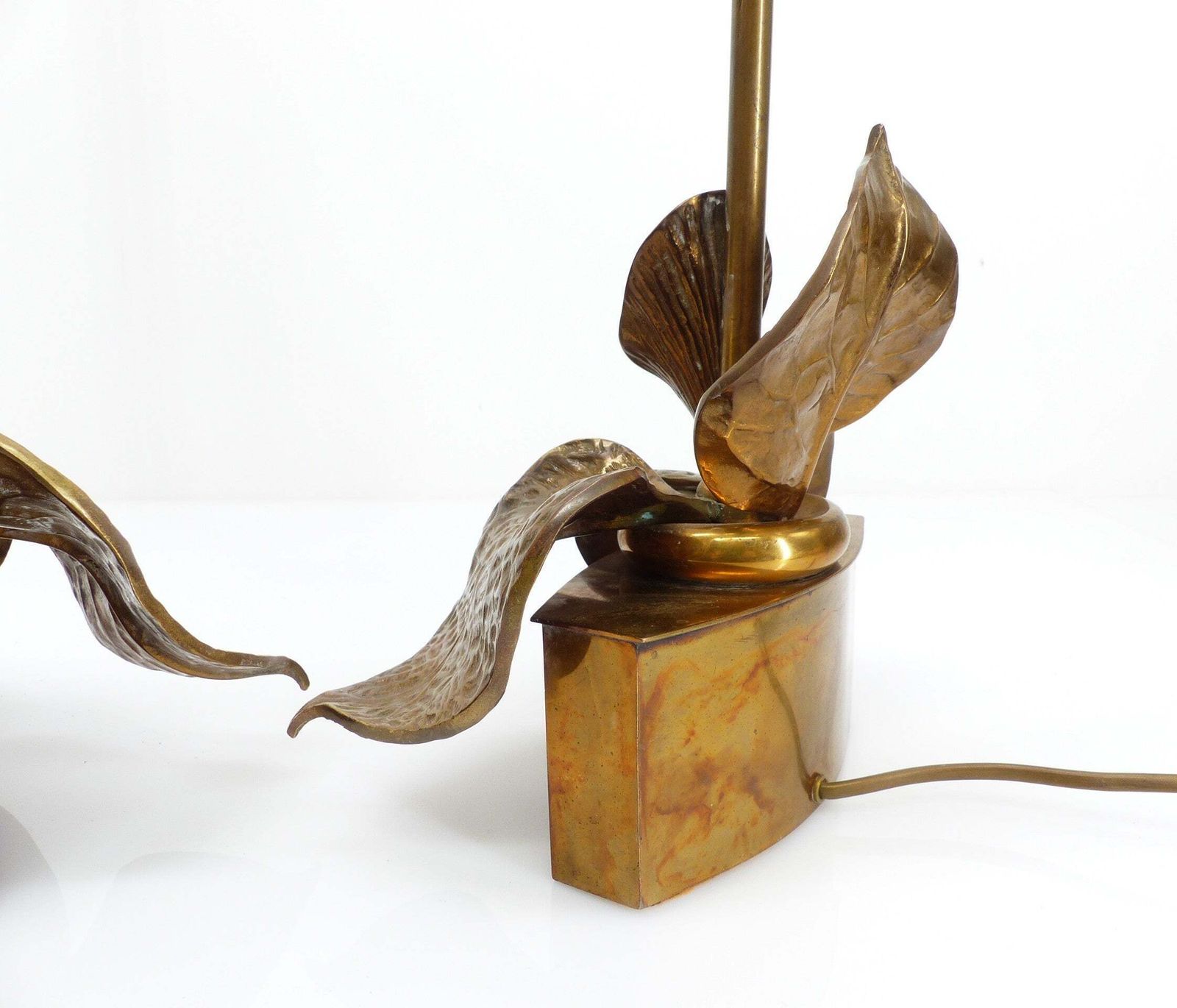 Pair Of Hammered Brass Floral Lamps, French Organic Brutalist Work, Circa 1970 photo vinterior