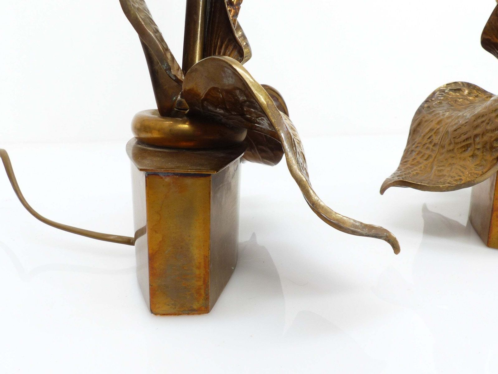 Pair Of Hammered Brass Floral Lamps, French Organic Brutalist Work, Circa 1970 photo vintage