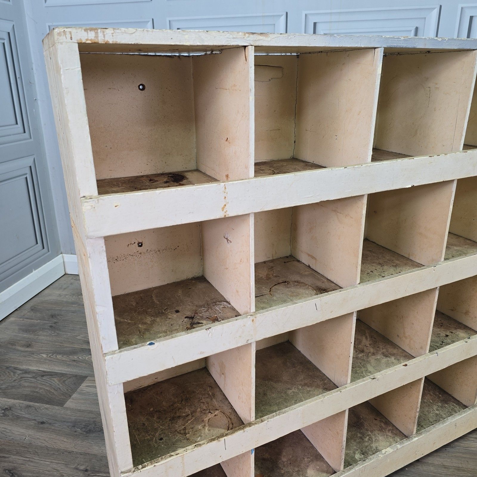 Vintage Workshop Pigeon Hole Shelving Unit Industrial Rustic Painted Wood Retro photo 260.0