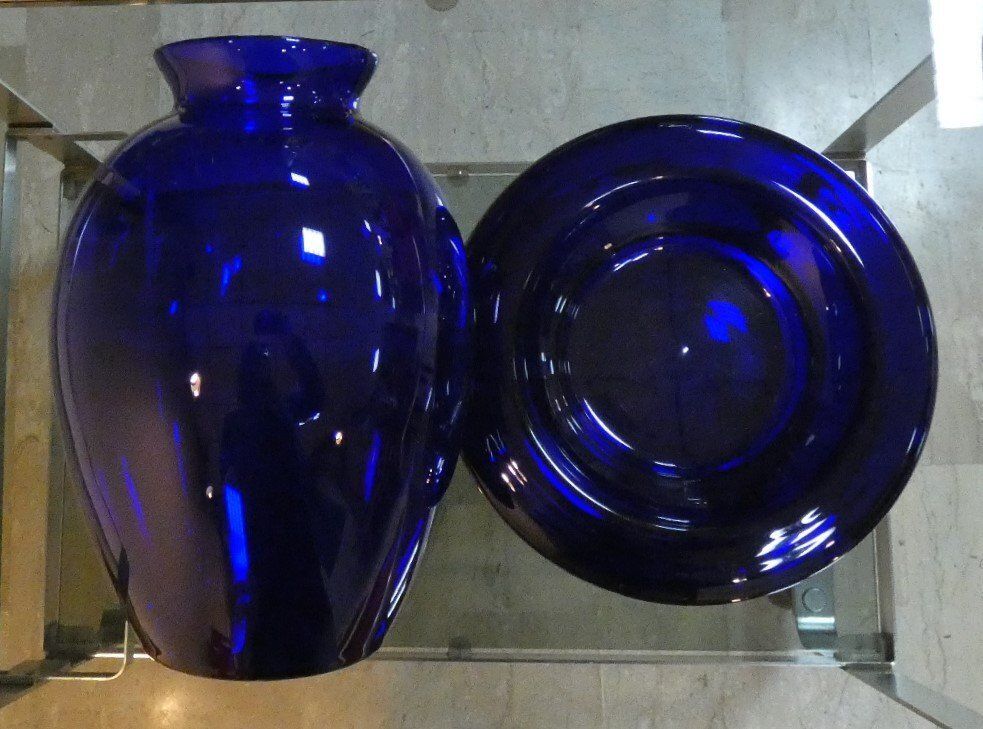Cobalt Blue Vase And Ashtray By Carlo Moretti, 1990s, Set Of 2 photo for sale