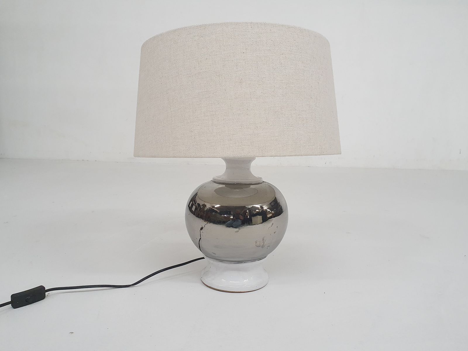 White And Silver Ceramic Table Light Attrb. To Bitossi, Italy 1970's