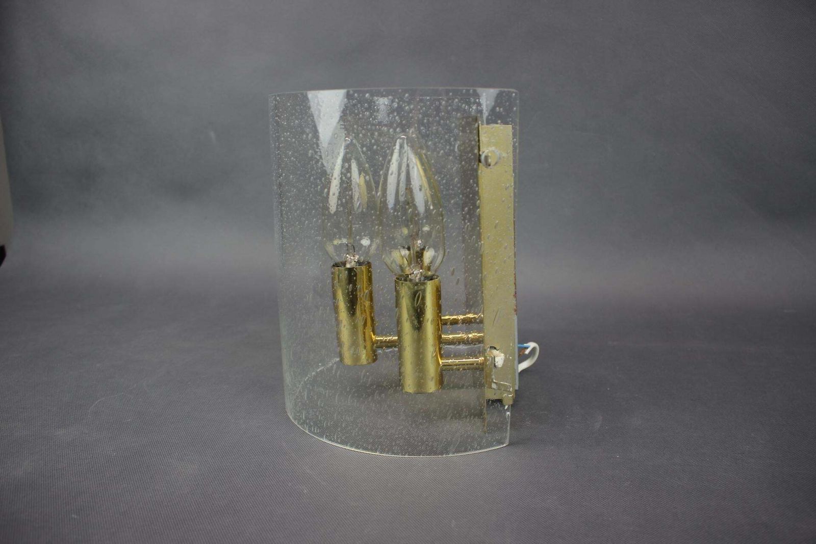 Messing en bubbelglas wandlamp uit de jaren 1970, Duitsland photo vinterior