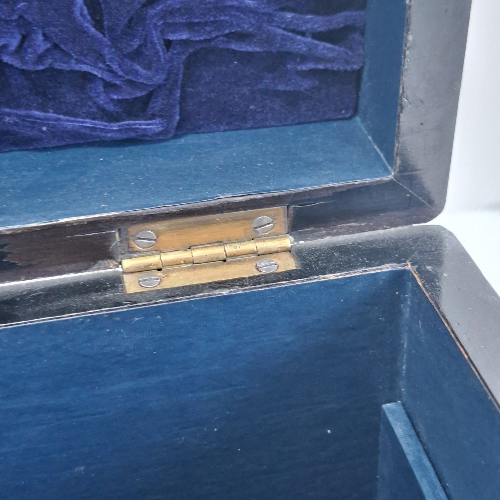 photo furniture Victorian Walnut Jewellery Box Mother Of Pearl Inlay With Key Antique