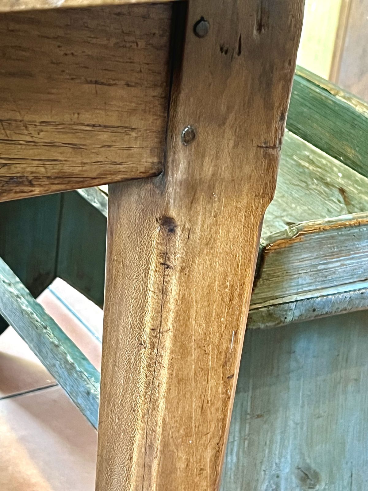 photo furniture Antique Rustic French Oak & Elm Country Farmhouse Kitchen Dining Table On Tapered Legs