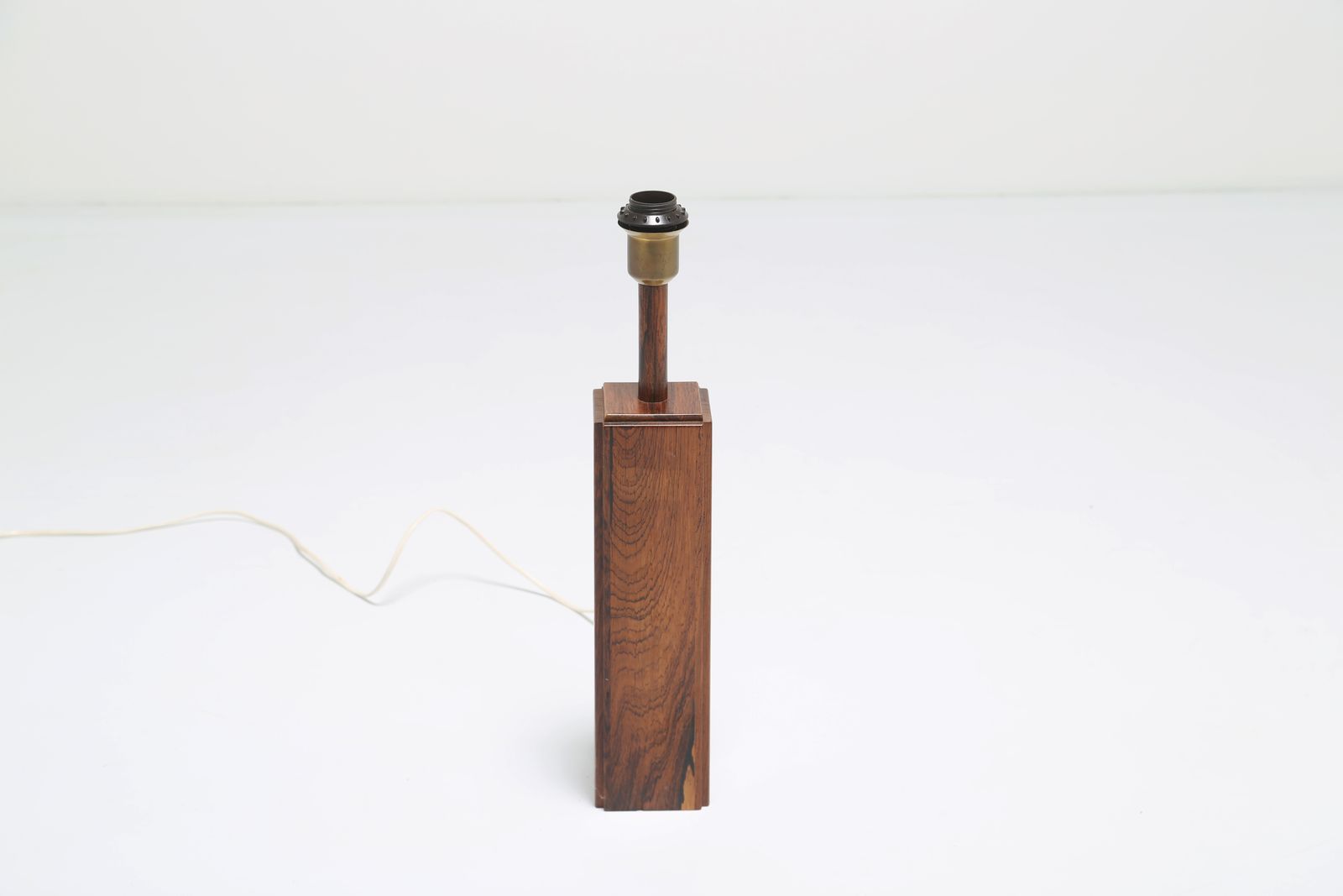 Vintage Deens Modern palissander rozenhout tafellamp, jaren 1960. photo buy