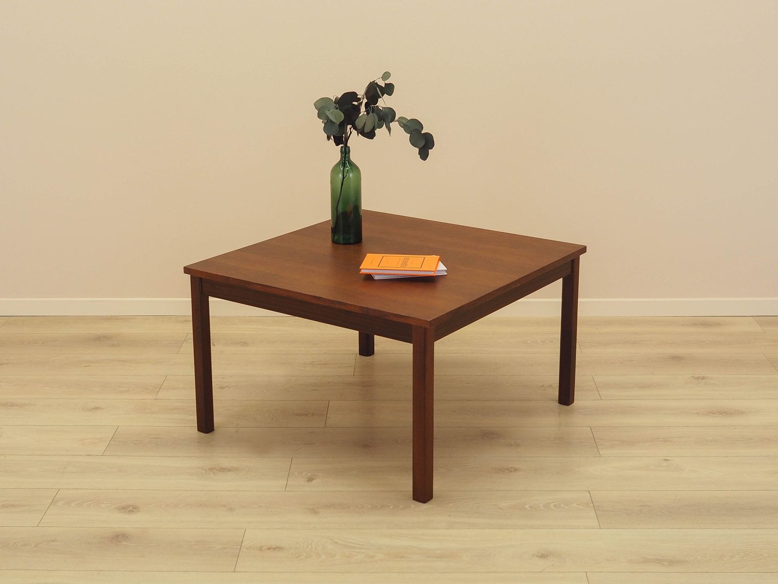 Table basse, design danois, années 1970, fabriquée au Danemark photo for sale