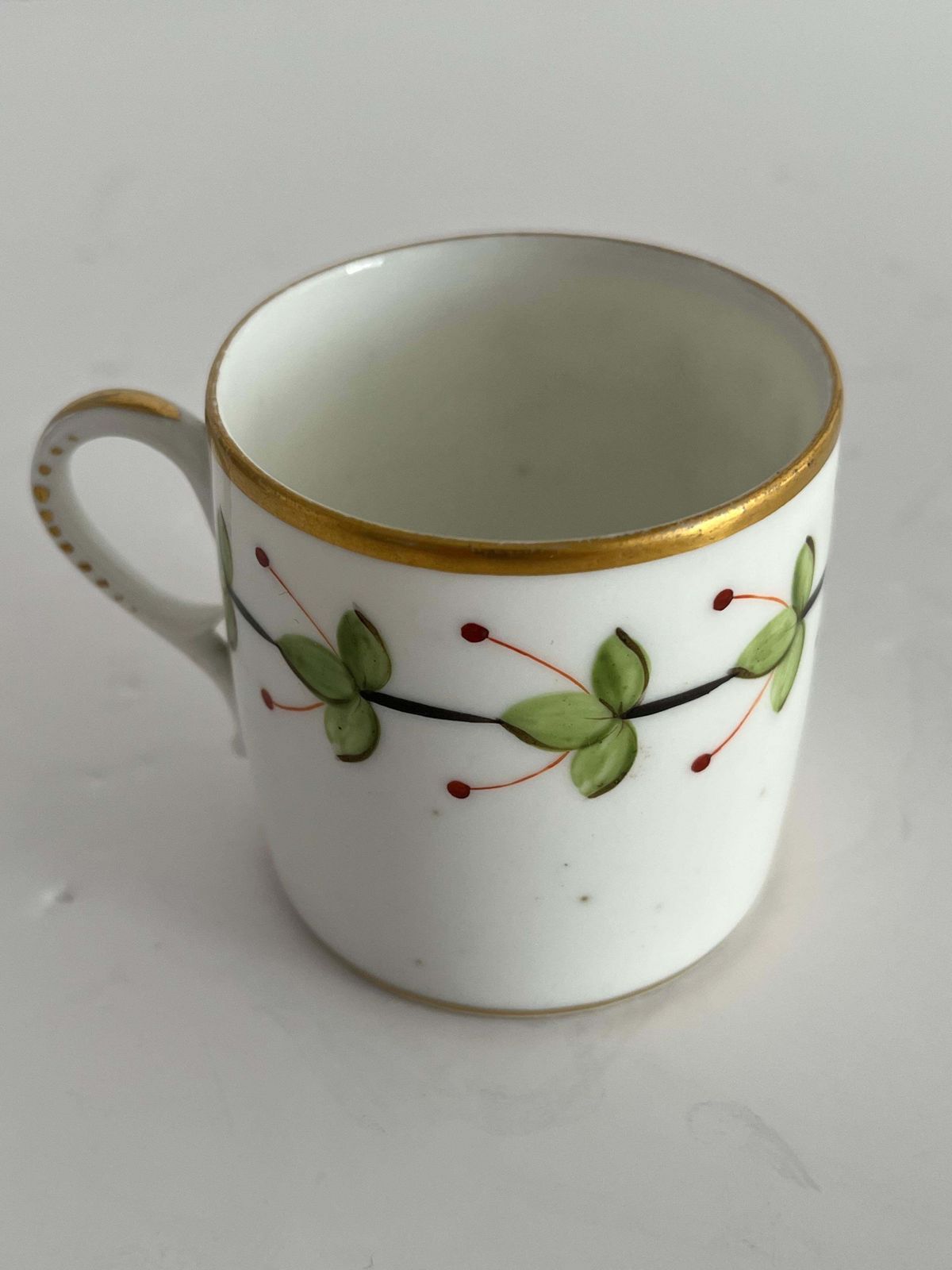 Georgisch handgeschilderd porseleinen koffiekopje van Grainger Worcester, 1800 photo furniture