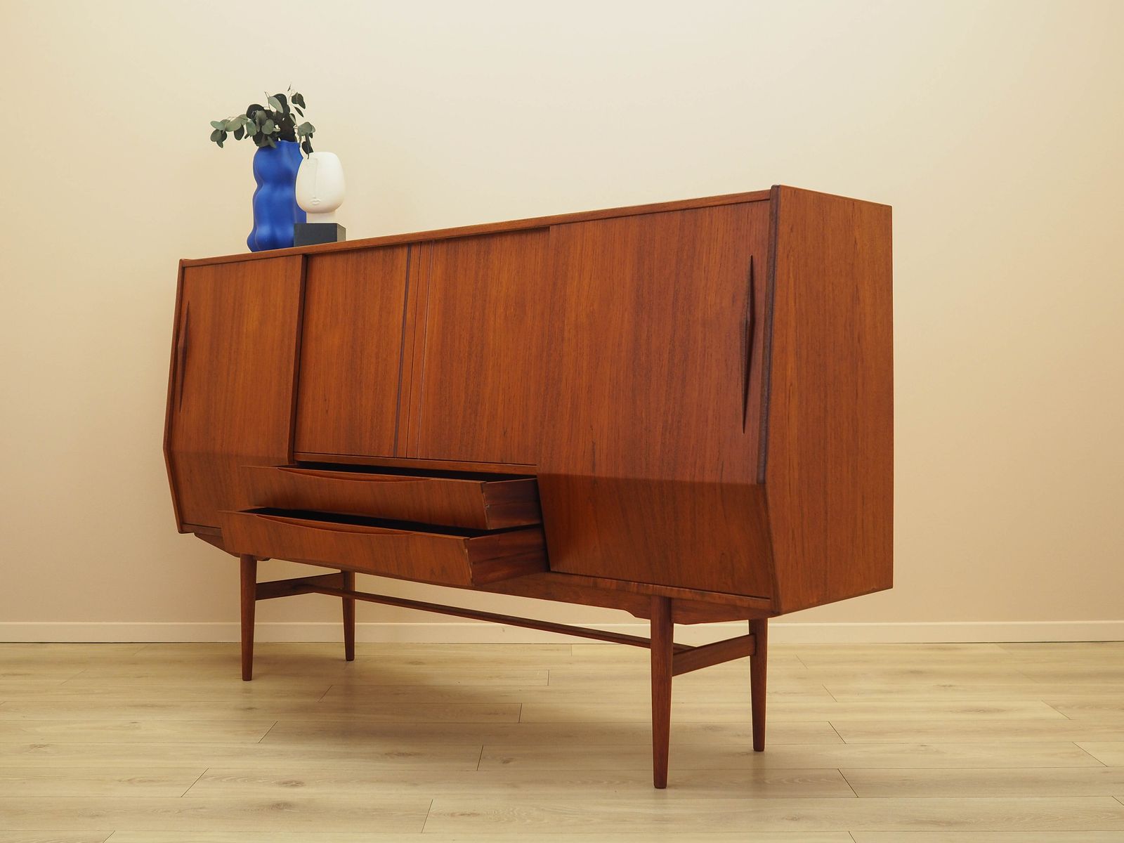 Teakhouten highboard, Deens design, jaren 1960, gemaakt in Denemarken photo 2379.0