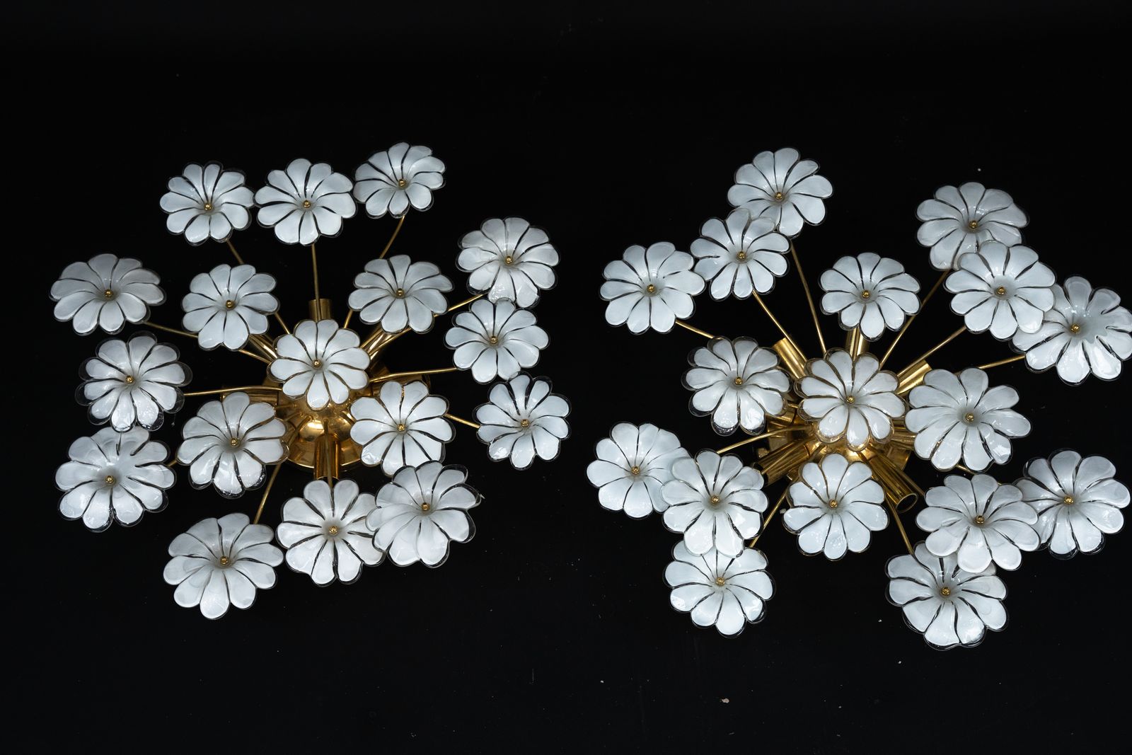 photo vinterior Pair Of Murano White Flower Ceiling Lamps. Italy 1980s