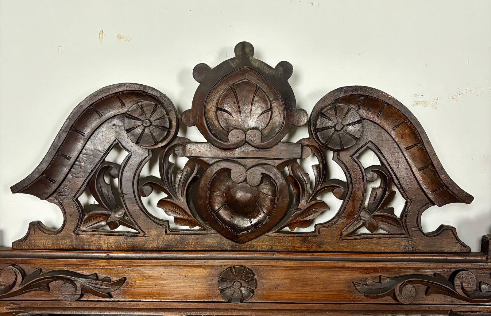 Grote Renaissance Revival spiegel in hardhout, eind 19e eeuw photo Woonaccessoires