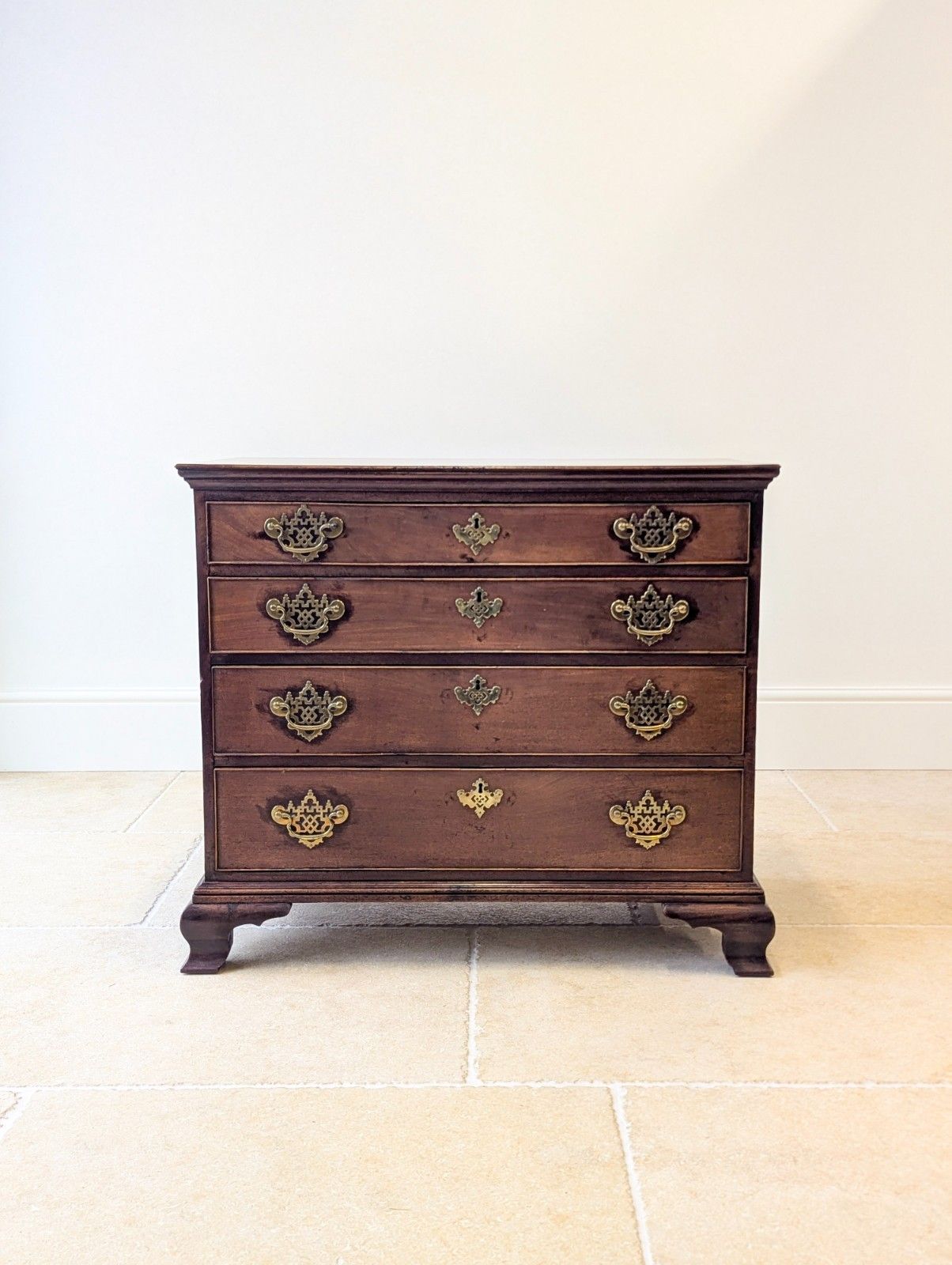 Antique George II Mahogany Chippendale Period Chest Of Drawers C.1750 photo furniture