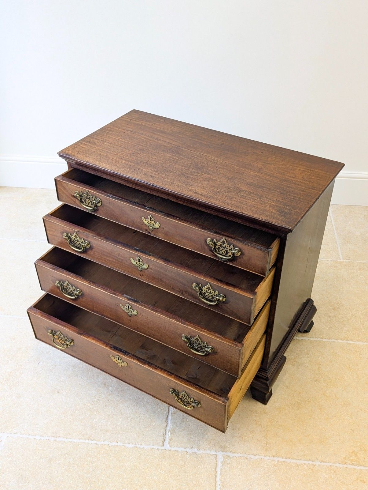 photo buy Antique George II Mahogany Chippendale Period Chest Of Drawers C.1750