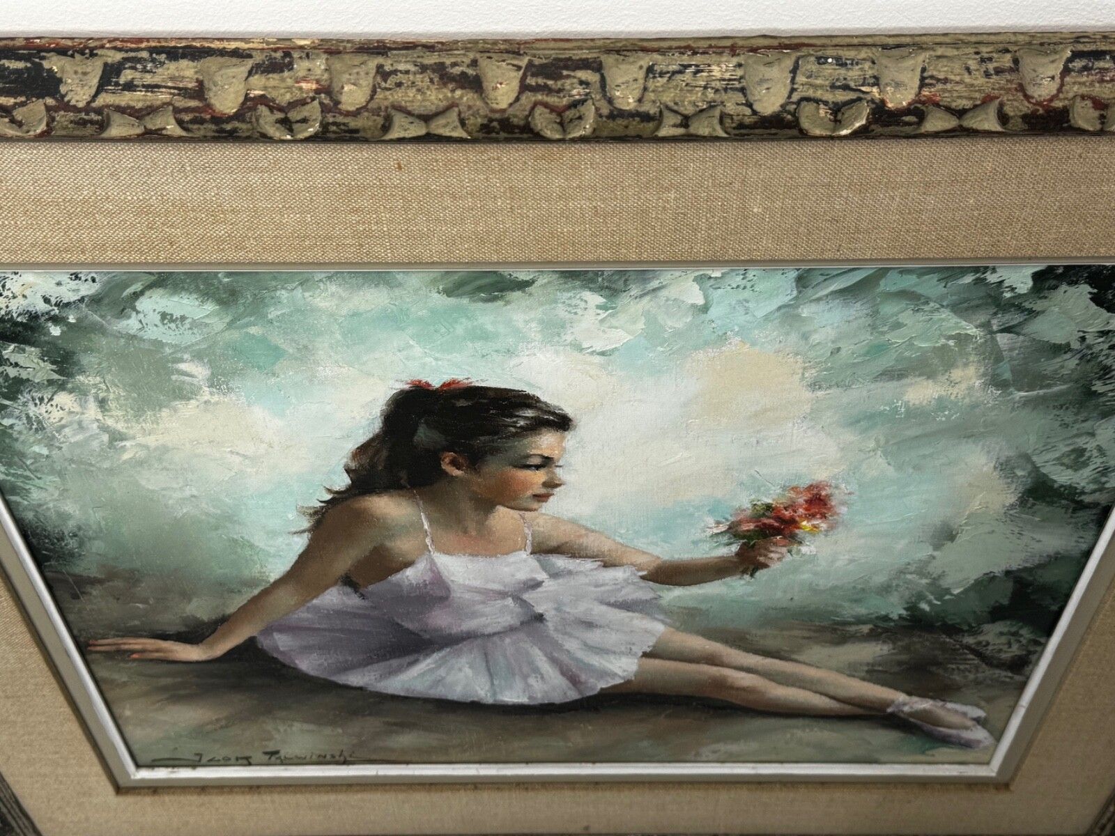 Midden 20e eeuw olieverfschilderij portret jonge vrouw ballerina danser, gesigneerd door Igor Talwinski photo 2400.0