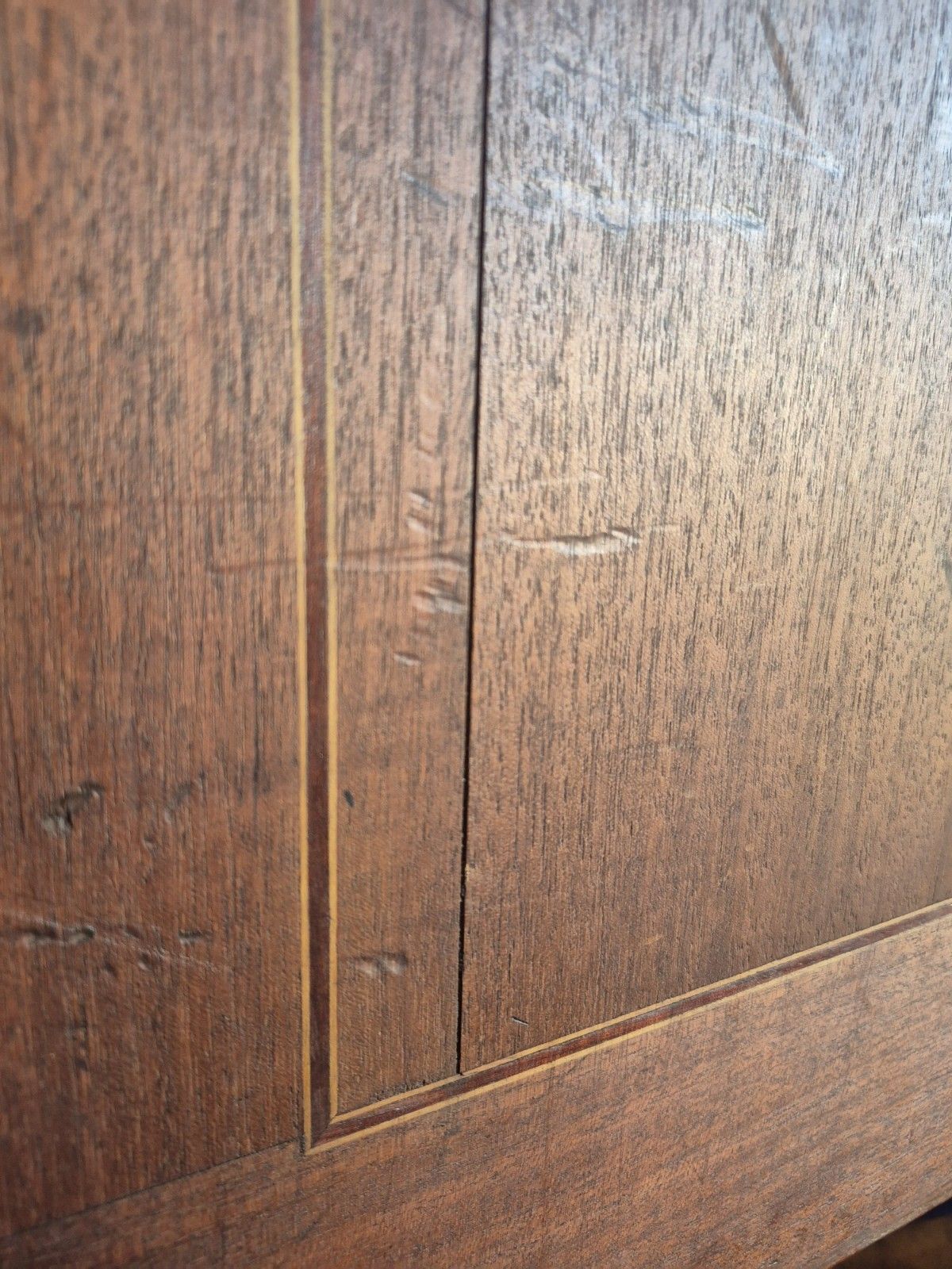 photo vintage Exceptional Huge Dutch Cuban Mahogany Satinwood Crossbanded Regency Linen Press