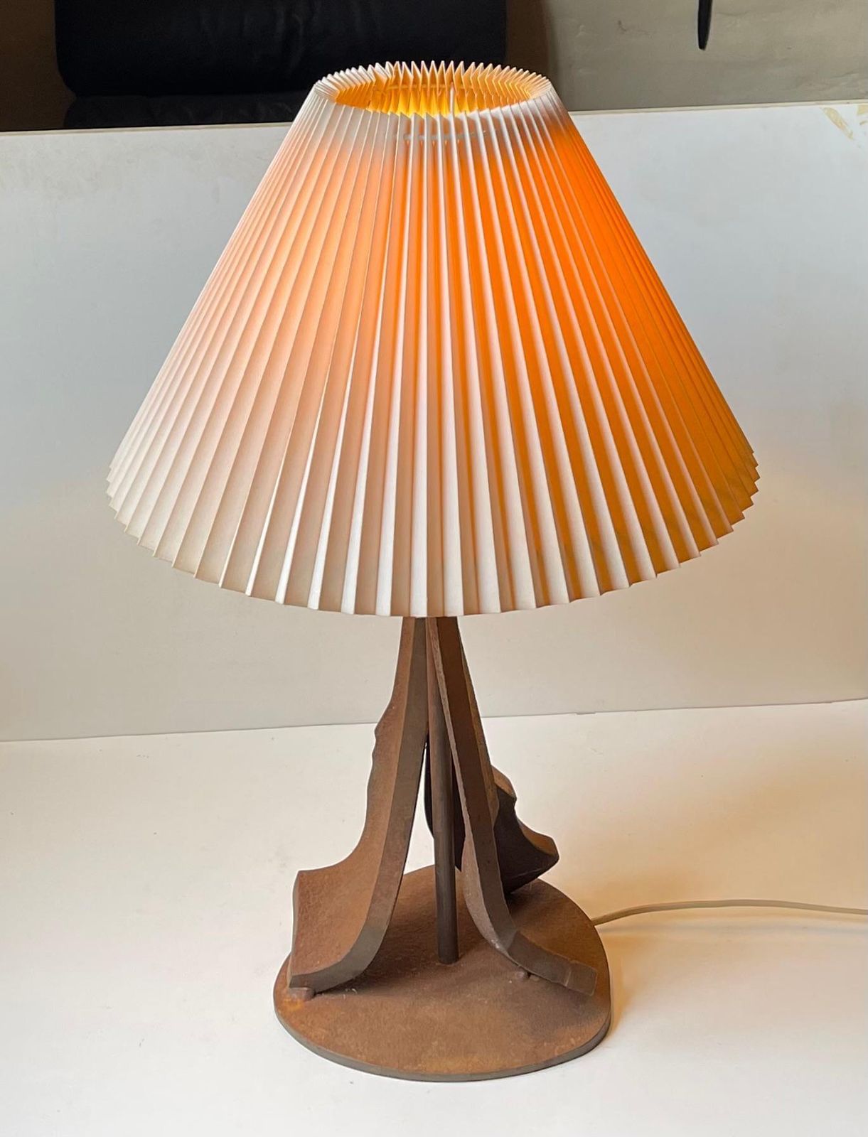 Lampe de table brutaliste en acier, années 1970, fabriquée à partir de l'étrave du « Princess Margrethe » photo 671.0
