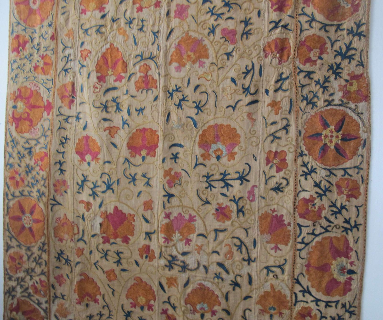 photo buy Bokhara Suzani, Oezbekistan, ca. 1850, 1,80m x 1,24m
