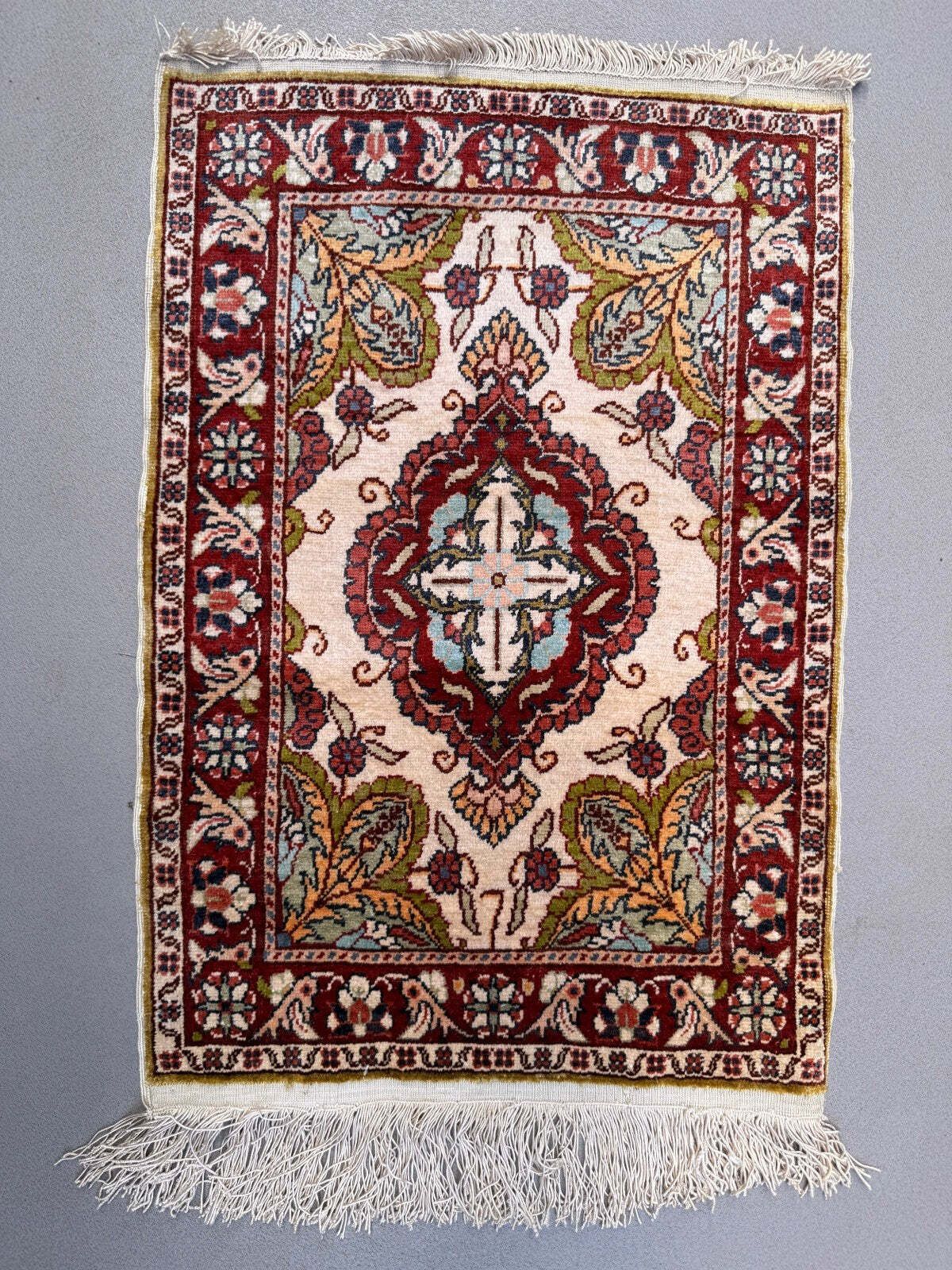 Fine Turkish Hereke Silk Rug 37x55 Cm Vintage Ivory Floral Medallion 2540