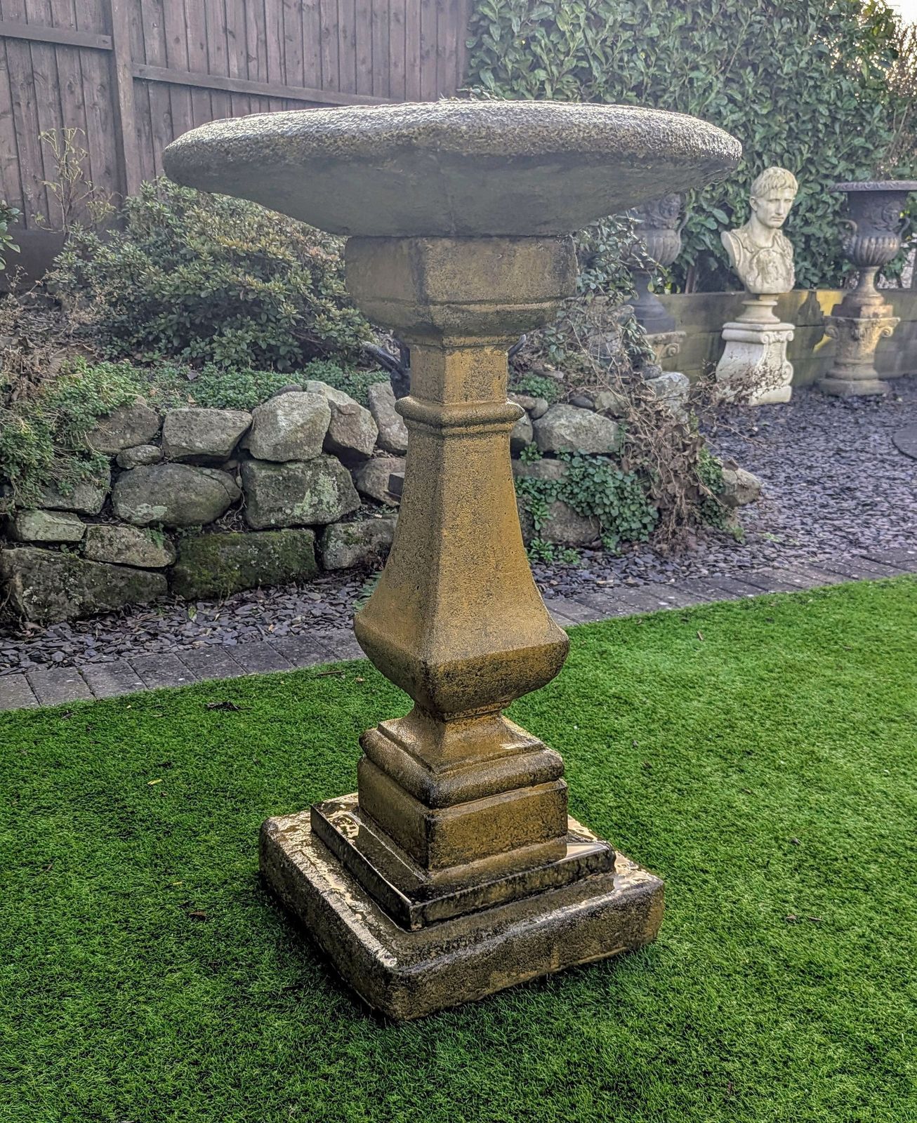 Garden Decor Vintage Hampton Bird Bath English Country Stone 0082. photo
