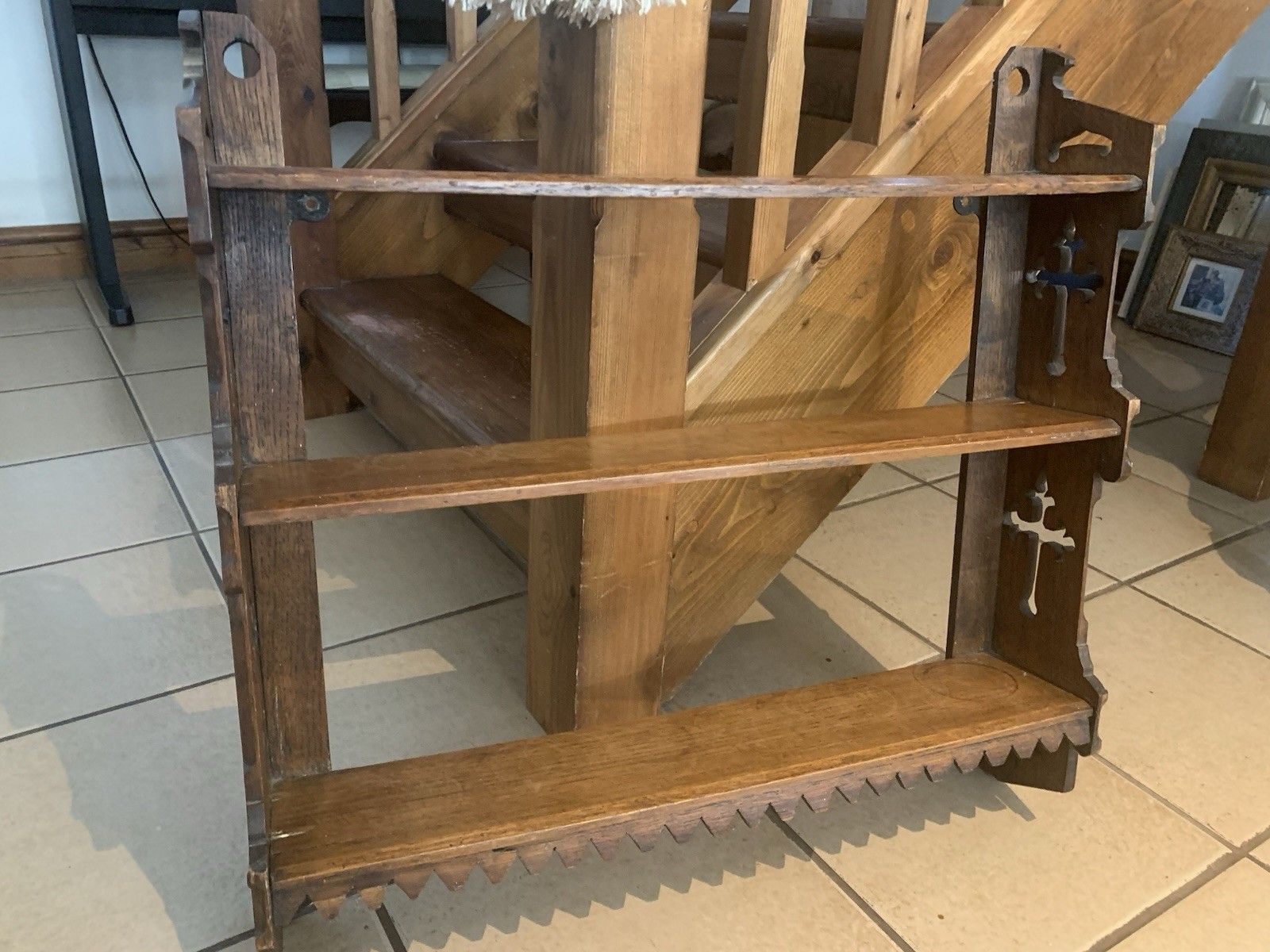 Small Arts And Crafts Oak Shelves With Good Decoration. photo furniture