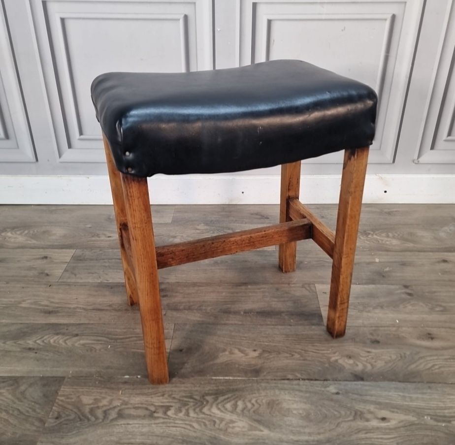 Vintage Vanity Piano Stool Wood Black Vinyl Seat Oak Bench Mid Century Retro