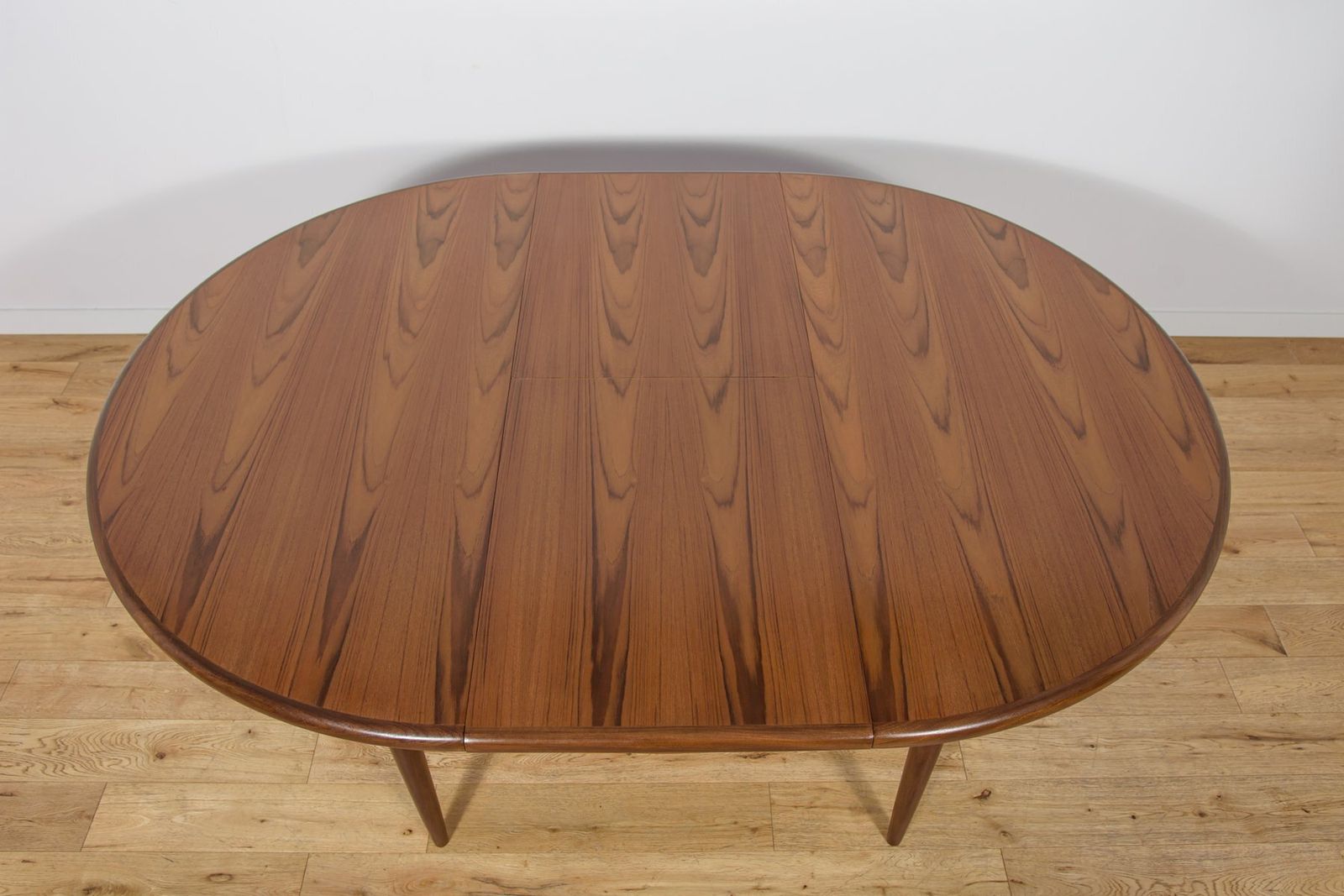 photo vinterior Mid Century Round Teak Fresco Dining Table From G Plan, United Kingdom, 1960s