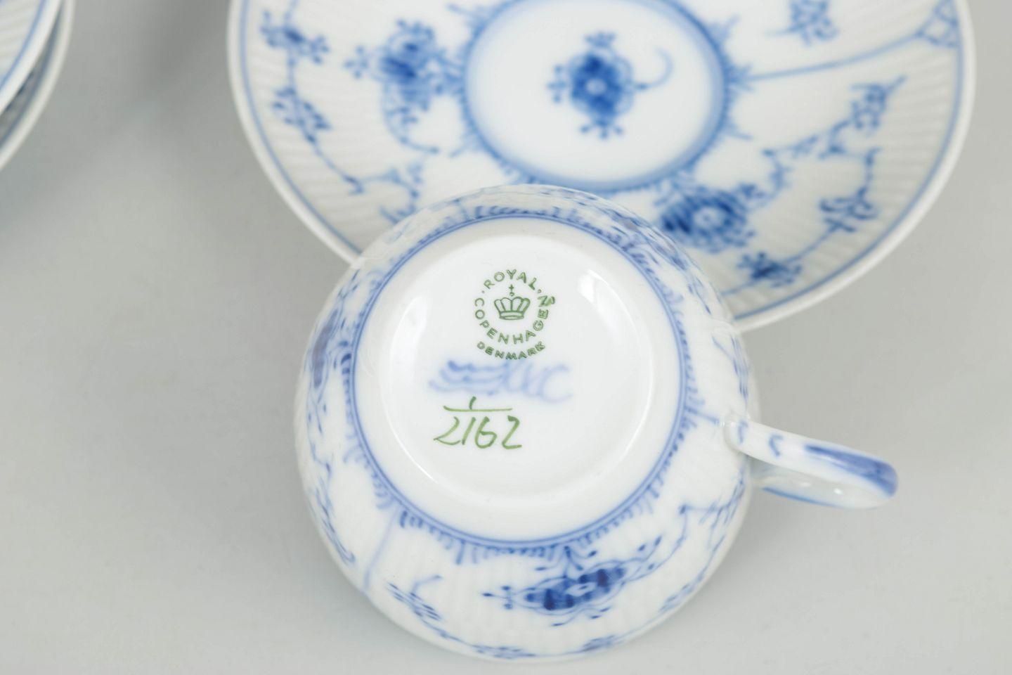 Royal Copenhagen, Blue Fluted Plain. Set van drie koffiekopjes met schoteltjes. photo Woonaccessoires