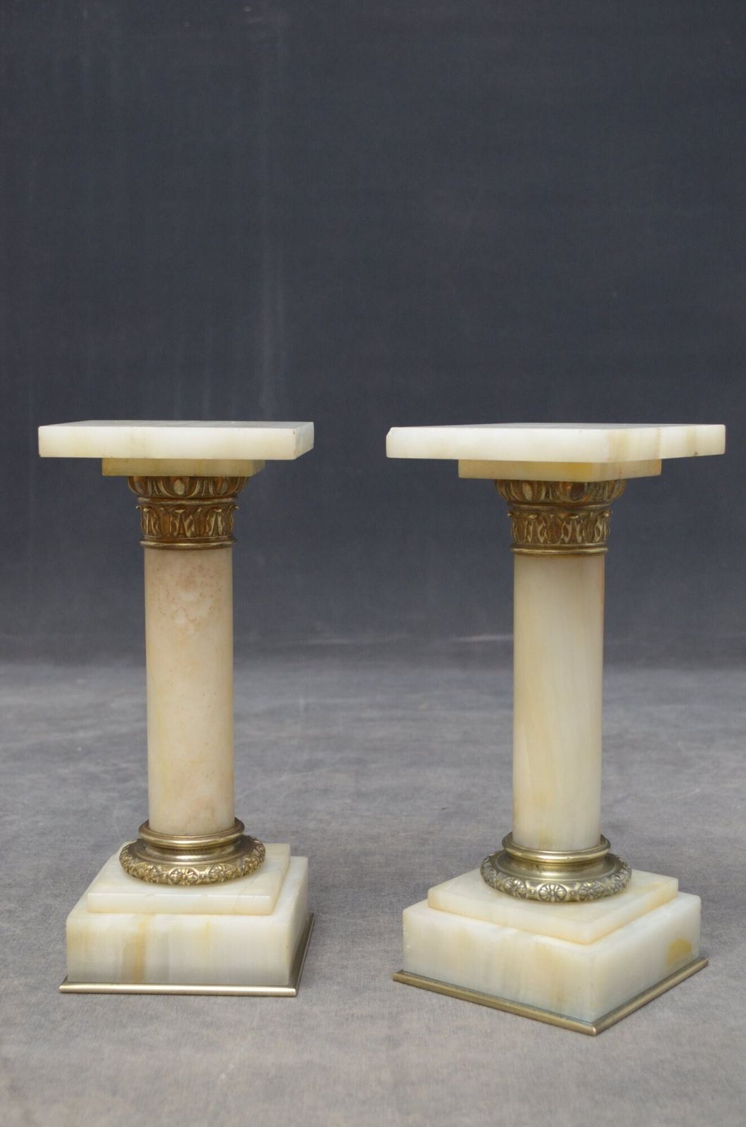 Unusually Low Pair Of Antique Pedestals Columns In Good Condition photo 938.0