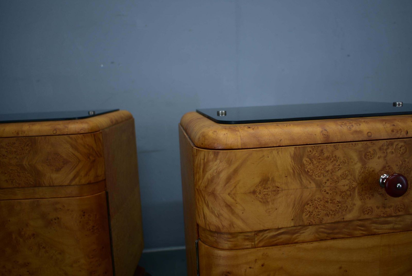 photo vintage 1938s Pair Of Art Deco Bedside Tables, Czechoslovakia