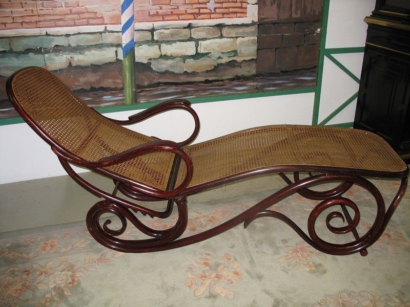 Chaise Longue Thonet In Beech Xxeme photo furniture