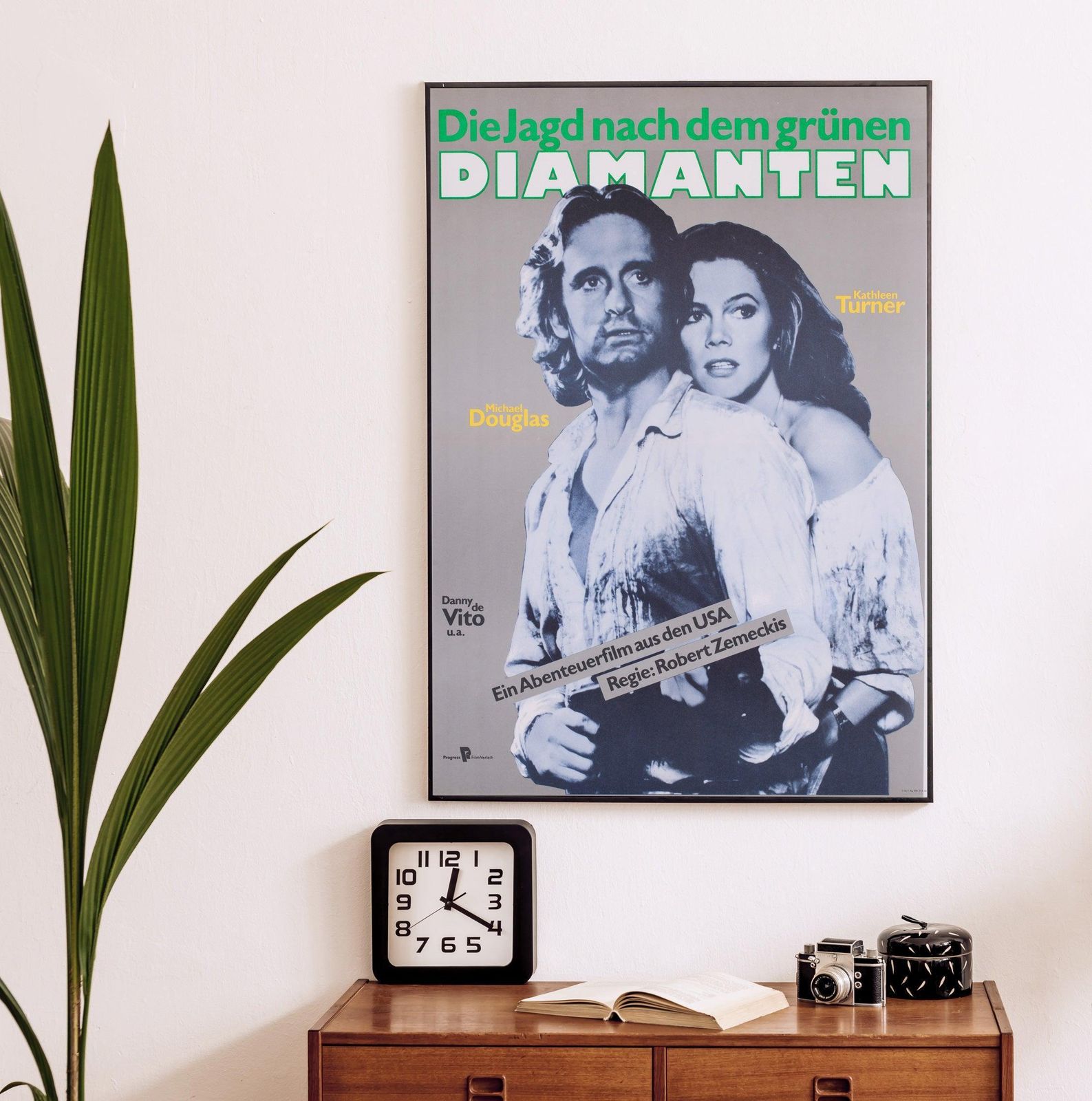 Affiche de cinéma est-allemande pour Romancing The Stone, 1986 photo furniture