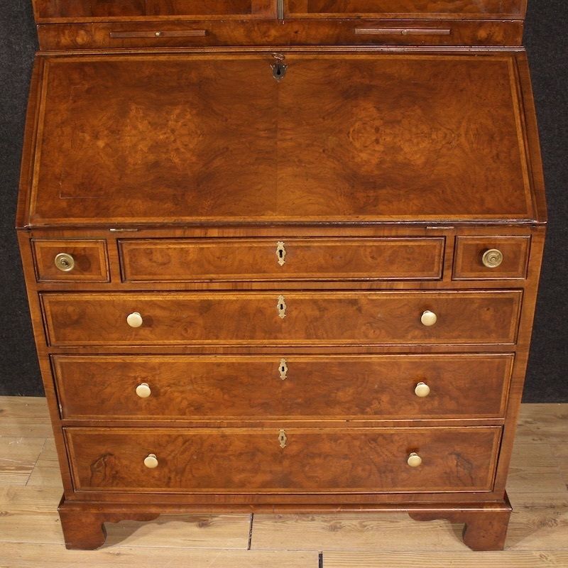 photo furniture 20e-eeuwse Engelse trumeau in Georgische stijl
