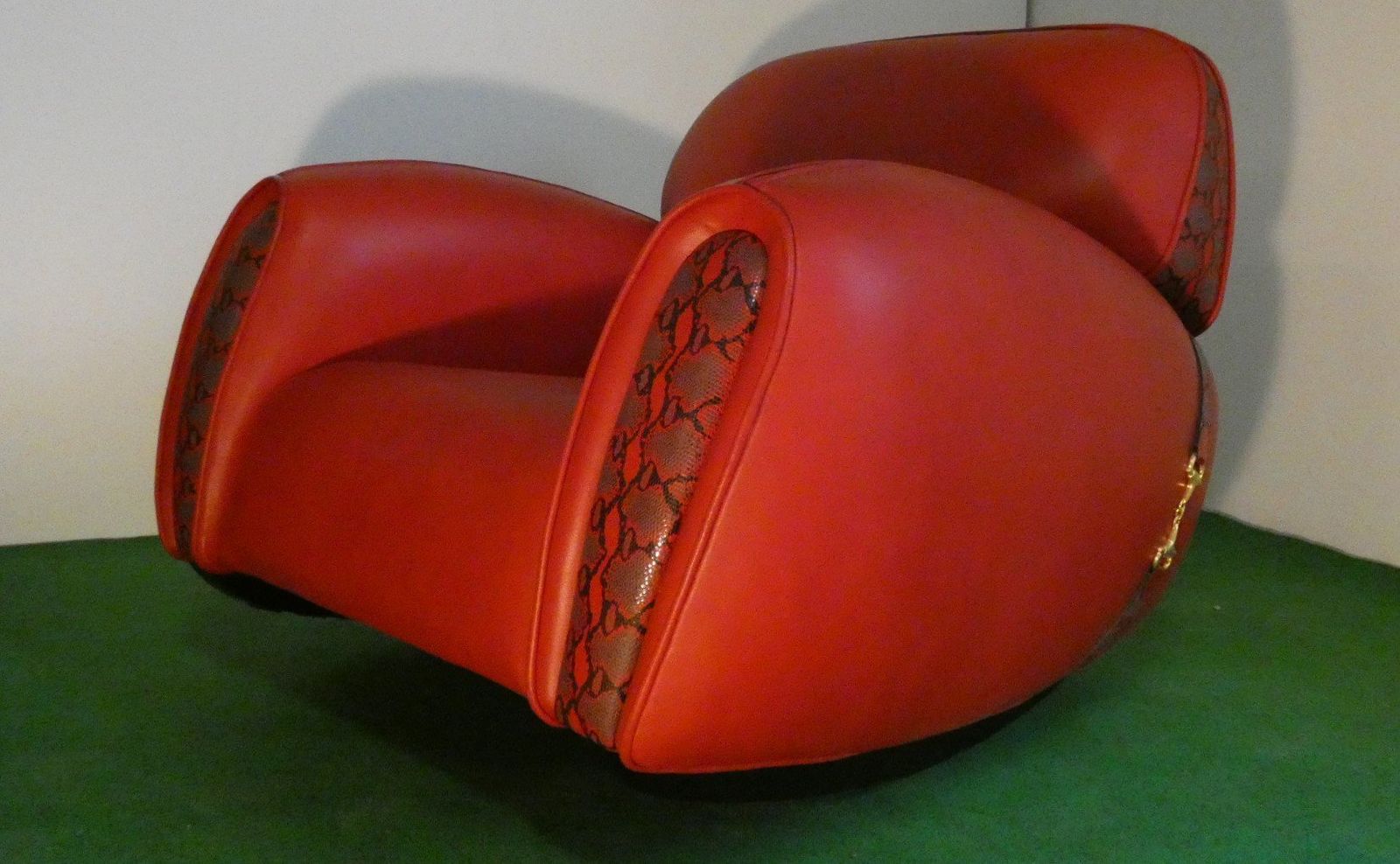 Vintage Chairs And Coffee Table Lamp By Elisabetta Gucci For Form Italia, 1980s, Set Of 4 photo buy