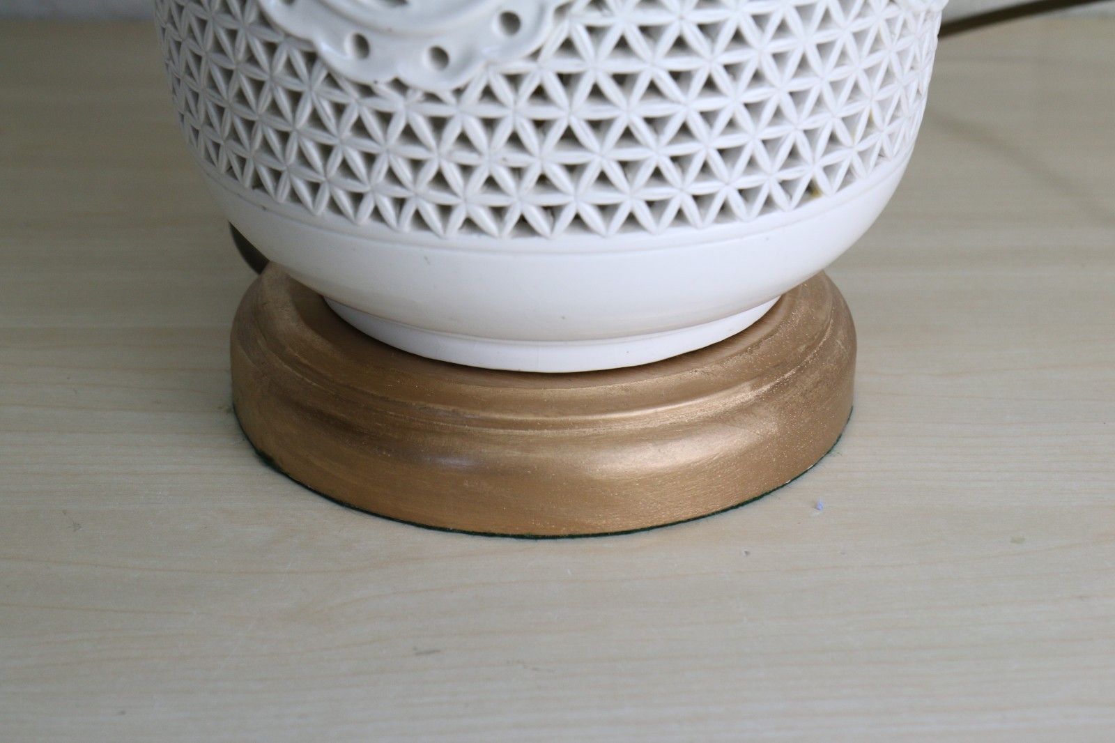 photo for sale Table Lamp Oriental Blanc De Chine Reticulated Chinese Ceramic Lamp 20th C.