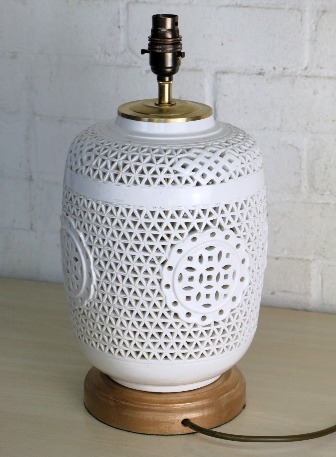 Lighting Table Lamp Oriental Blanc De Chine Reticulated Chinese Ceramic Lamp 20th C. photo