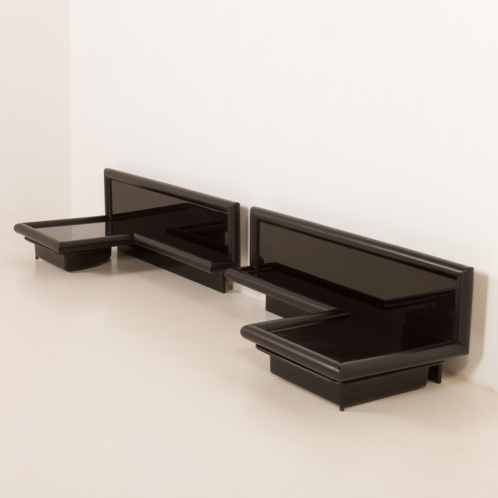 photo vinterior Morna Bed With Bedside Tables By Afra & Tobia Scarpa For Molteni, 1970s