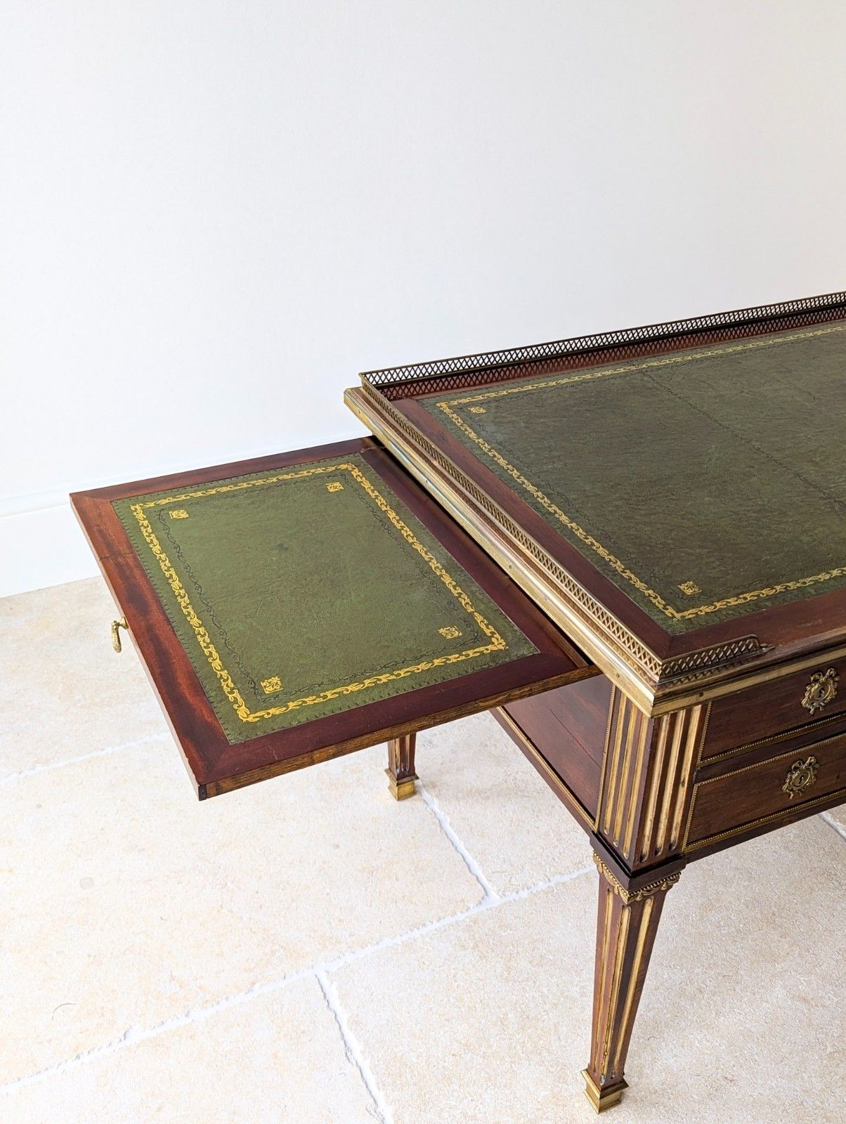 Antique Edwardian Louis XVI Style Mahogany Writing Desk. C.1910 photo vinterior