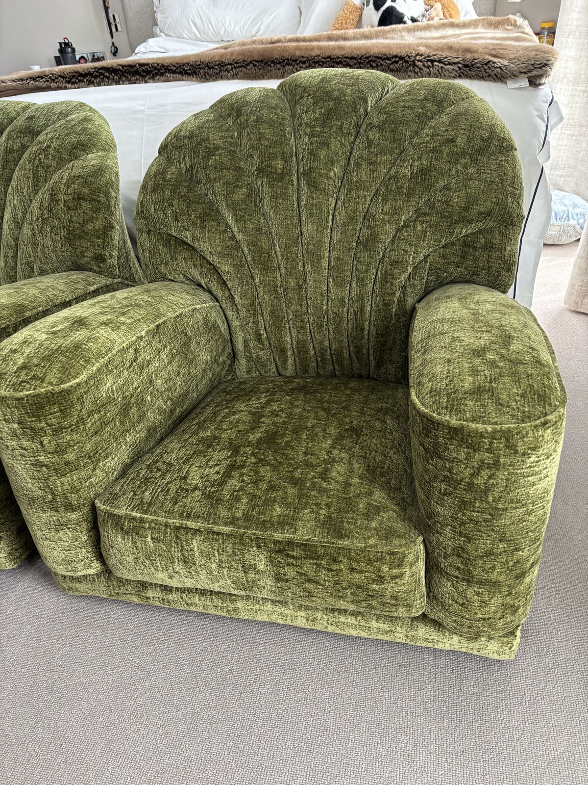825.0 Matching Pair Art Deco Style Deep Armchairs In Forest Green Velvet photo