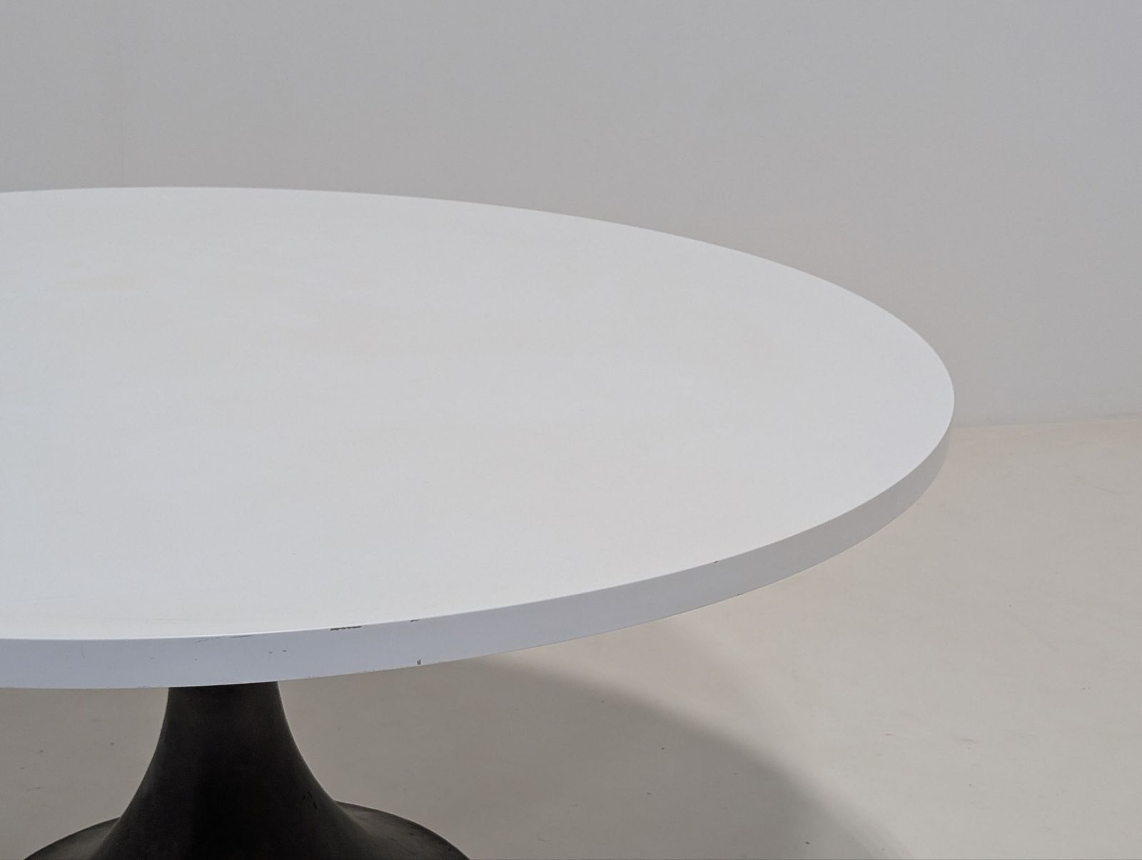 950.0 Wharf Workshop Staron Table photo