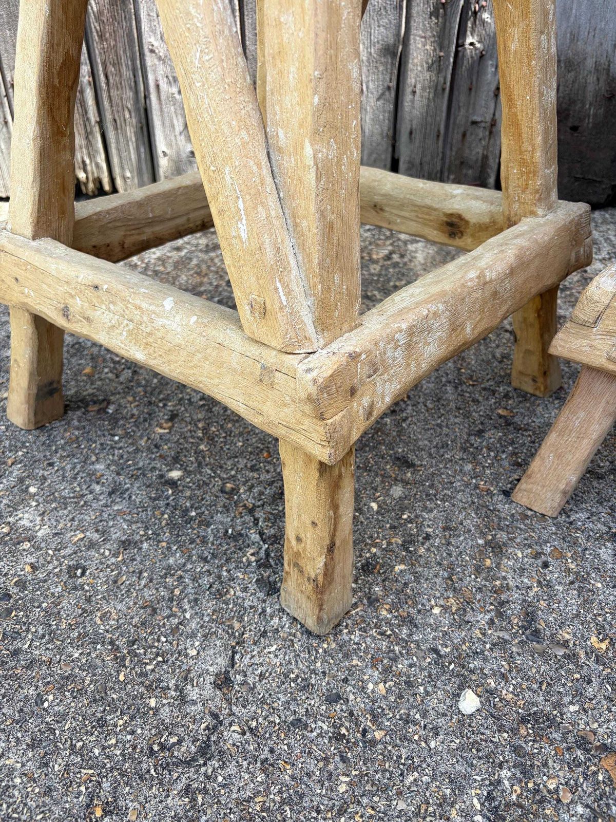 photo vintage Pair Of Adjustable White Oak Sculpture Stands | Fsc Oak Display Pedestals