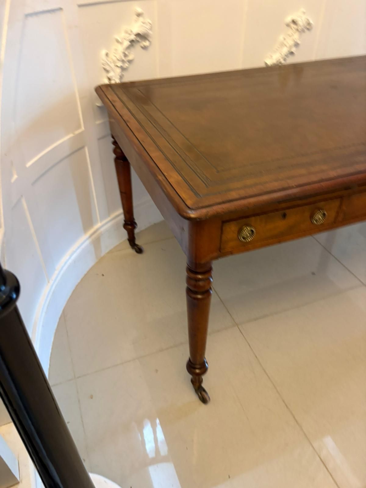 photo vintage Antique Early 19th Century Mahogany Partners Library Writing Desk With Leather Slide